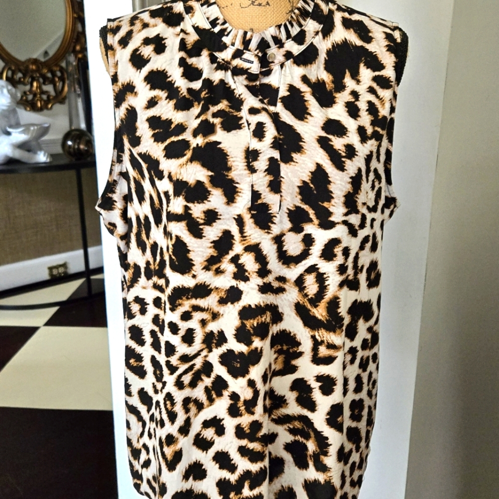 Calvin Klein sleevless top